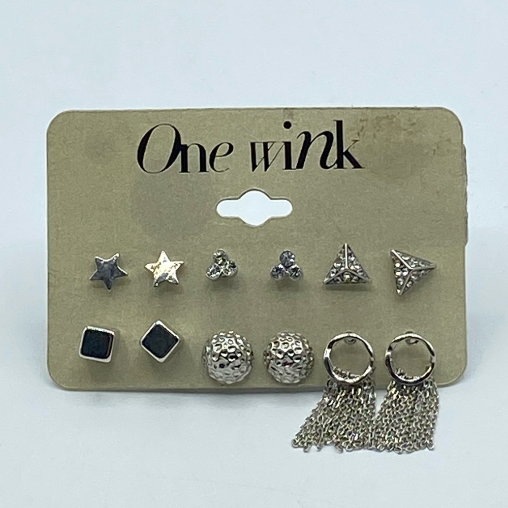 Y2K Silver Tone Earrings Fashion Jewelry Stud Pierced One Wink 2000s Rhinestone